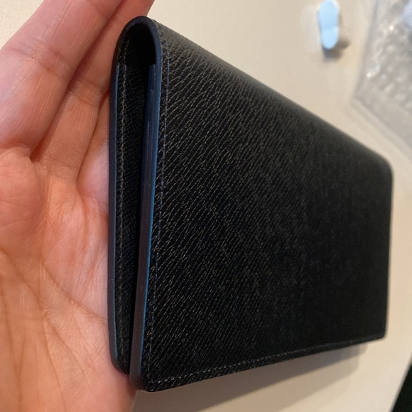 ⭐️SOLD⭐️ EUC Louis Vuitton Brazza Black Taiga - Picture 15 of 15